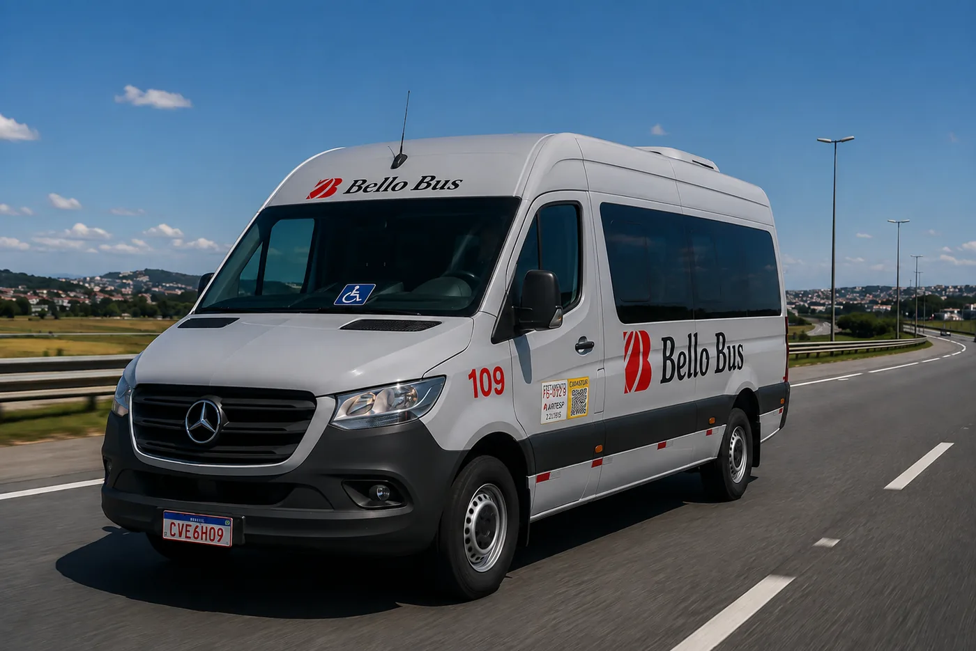 Van Bello Bus em estrada
